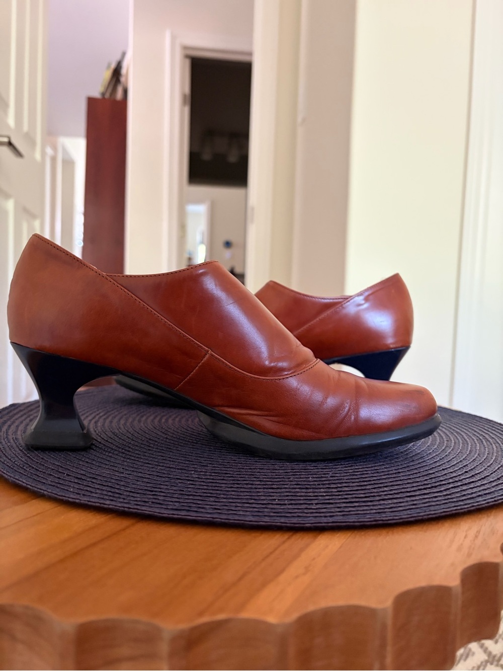 John Fluevog Cognac Leather Mary Jane Heels - Picture 5 of 9